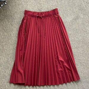 Athleta pleated midi skirt
